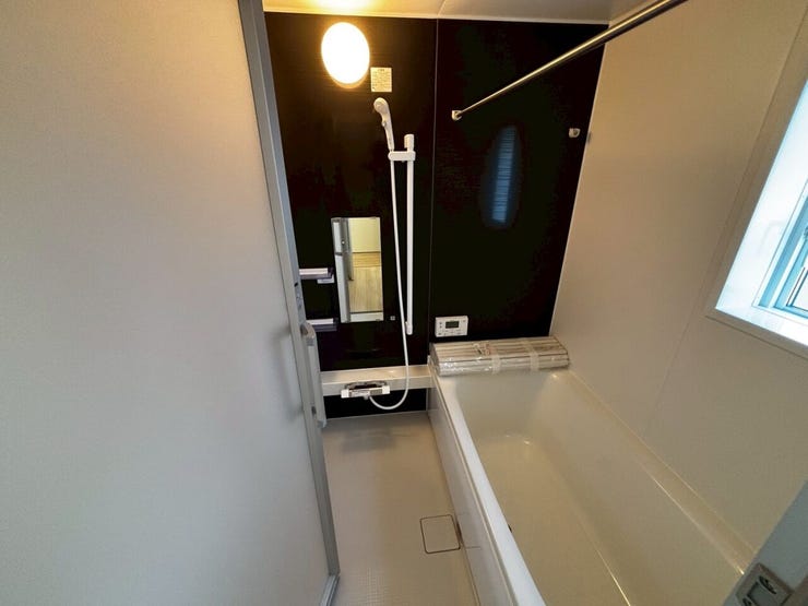 心地よいリフレッシュタイムを過ごせるバスルーム。
日常の疲れを癒す、特別な空間を提供します。