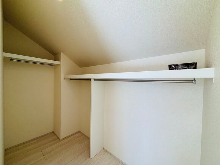 大容量のWICは大きな荷物も収納できます。