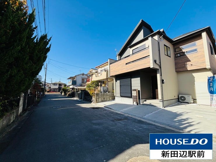 前面道路も広く、車の駐車も楽にできそうです。