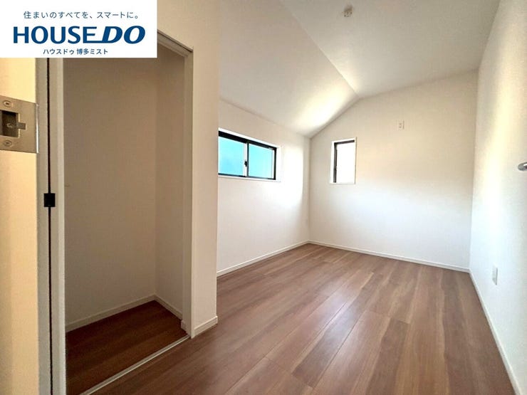 【家族のプライベート空間】お子様の成長に合わせて、プライバシーを考えた子供部屋も大切。収納や採光を考え、過ごしやすい空間に。