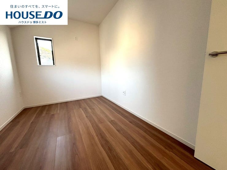 【家族のプライベート空間】お子様の成長に合わせて、プライバシーを考えた子供部屋も大切。収納や採光を考え、過ごしやすい空間に。