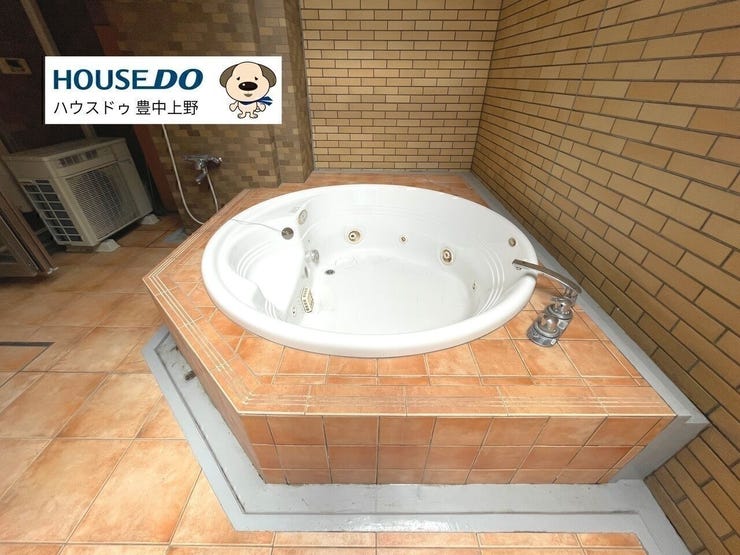 なんと、ジャグジー付きのお住まい!ジャグジーのついたお住まいはなかなかございません!