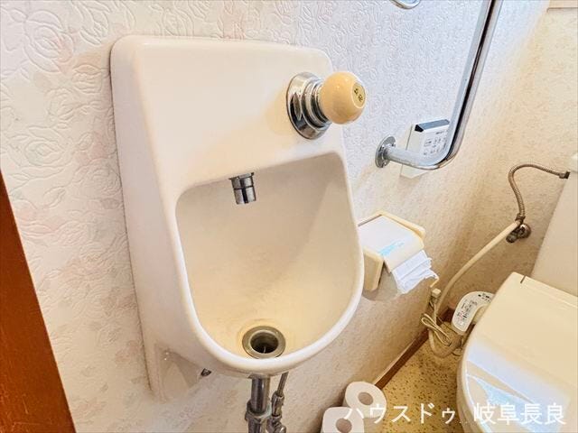 ≪手洗い場≫
ドアノブや壁に触れる前に手を洗えるので衛生的ですね◎