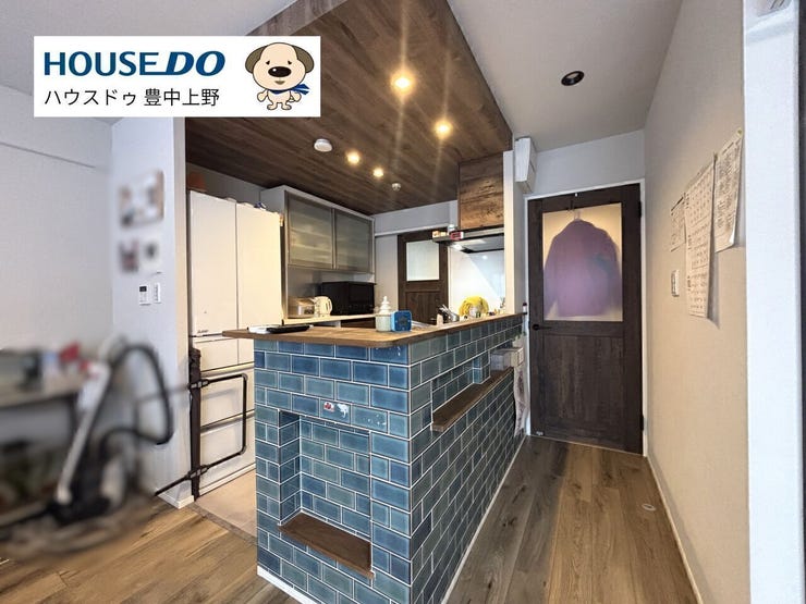 カフェの様なオシャレで使い勝手のいいキッチンです♪カウンタータイプでリビングに目が届くのも嬉しいポイント◎