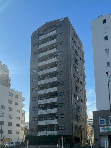 【外観】
日比谷線「入谷」駅より徒歩5分のマンションです