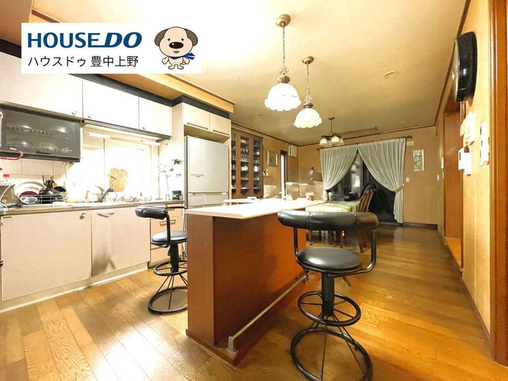 L字型のキッチン、カウンターもございます♪室内のリフォームやリペアのご相談も大歓迎です!!