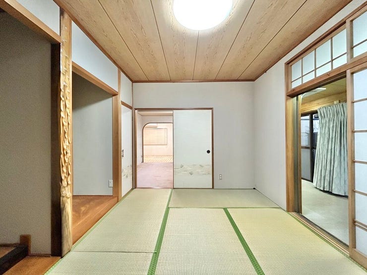 1階6帖、床の間付きの和室は来客時にもピッタリ◎
※内装リフォーム予定です♪