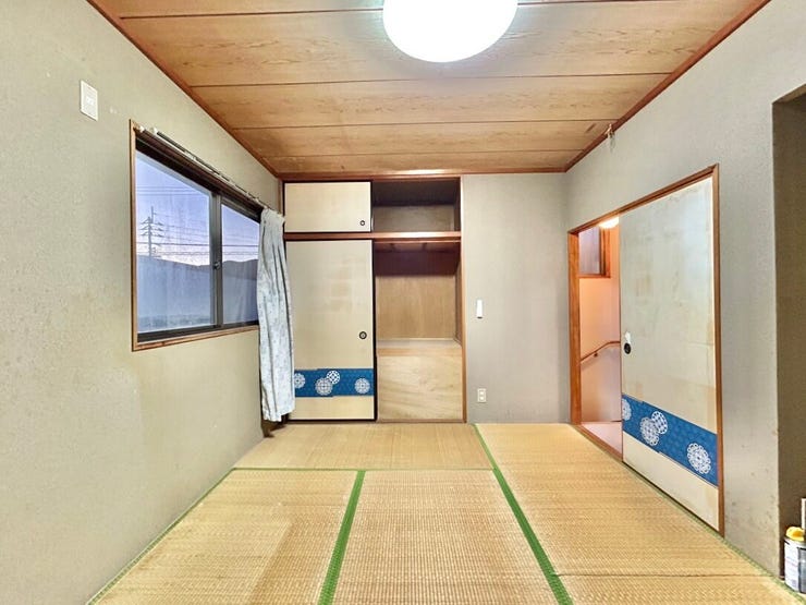 2階6帖和室です♪
※内装リフォーム予定です♪