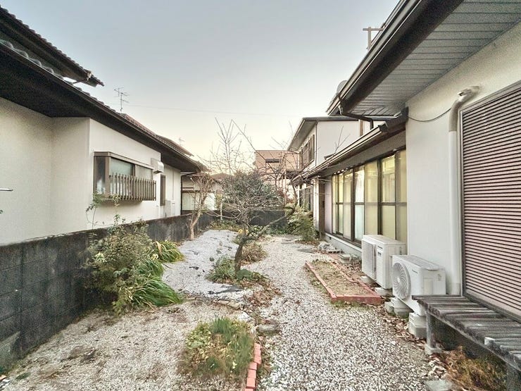 お庭もあり、ガーデニングなども楽しめます◎