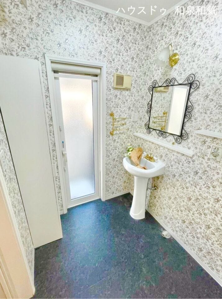 高級感のある洗面所で毎日の暮らしに上品な雰囲気をプラスします。