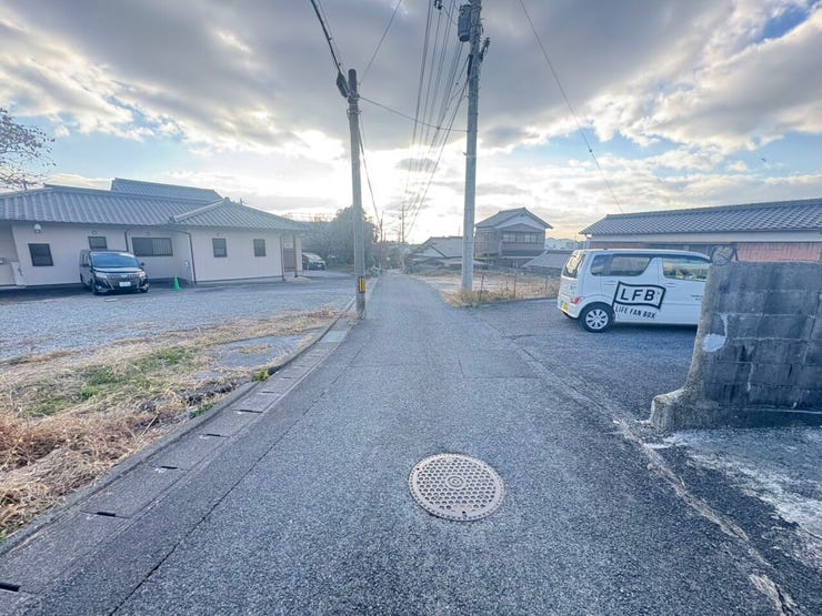 周辺施設へのアクセスも考えながらこの道を通ってみませんか?