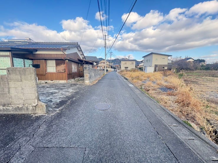 車通りが少なく静かな環境が魅力!ゆったりとした生活が送れそうですね。
