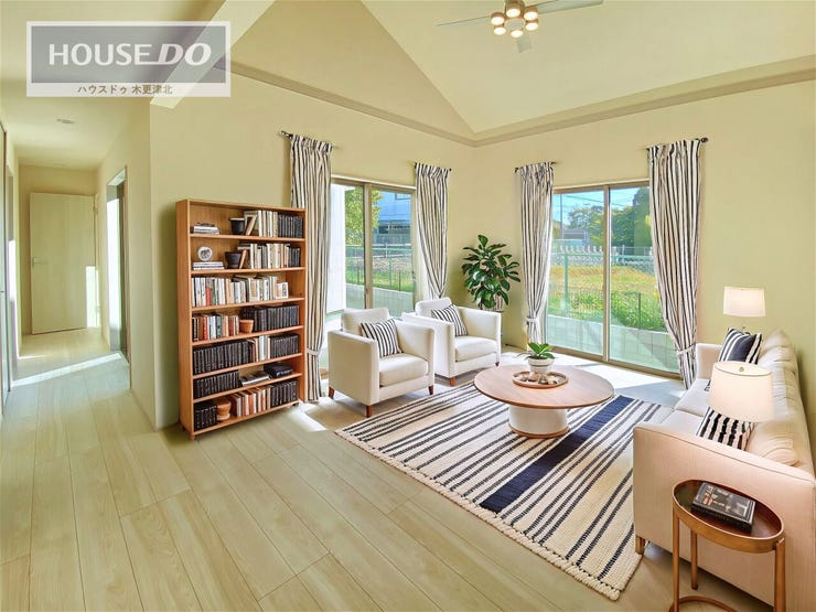 【同型写真(リビング)】
LDK家具付きイメージ(家具はCGです)♪
本日ご内覧可能です♪
周辺環境と合わせてご案内させていただきます♪
お気軽にお問合せください♪