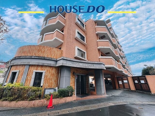 【外観】
日当たり良好+フルリノベーション+周辺充実♪スーパー・大きな公園・郵便局が徒歩圏内の優良物件です♪