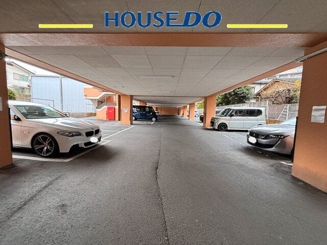 〈駐車場〉
5000~7000円/月
※空き状況はお問い合わせください♪