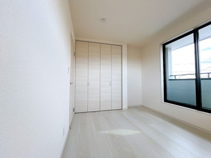 広い居室なので主寝室としてもピッタリです◎