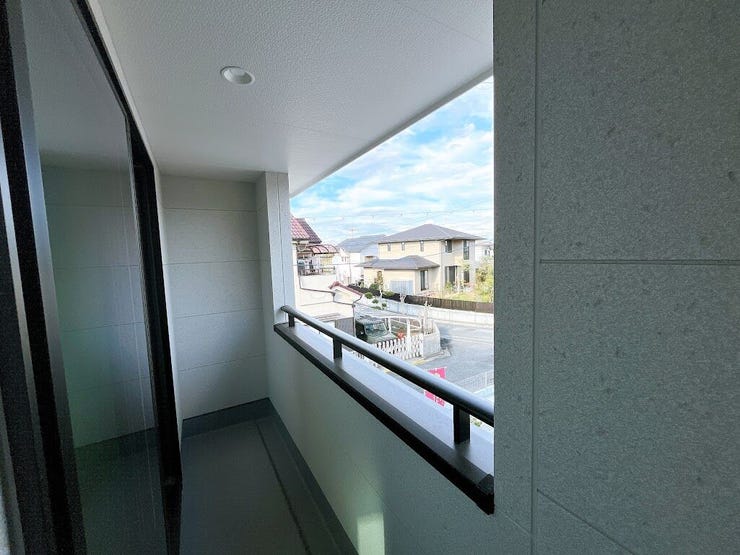 2面バルコニーで洗濯物がたくさん干せます◎