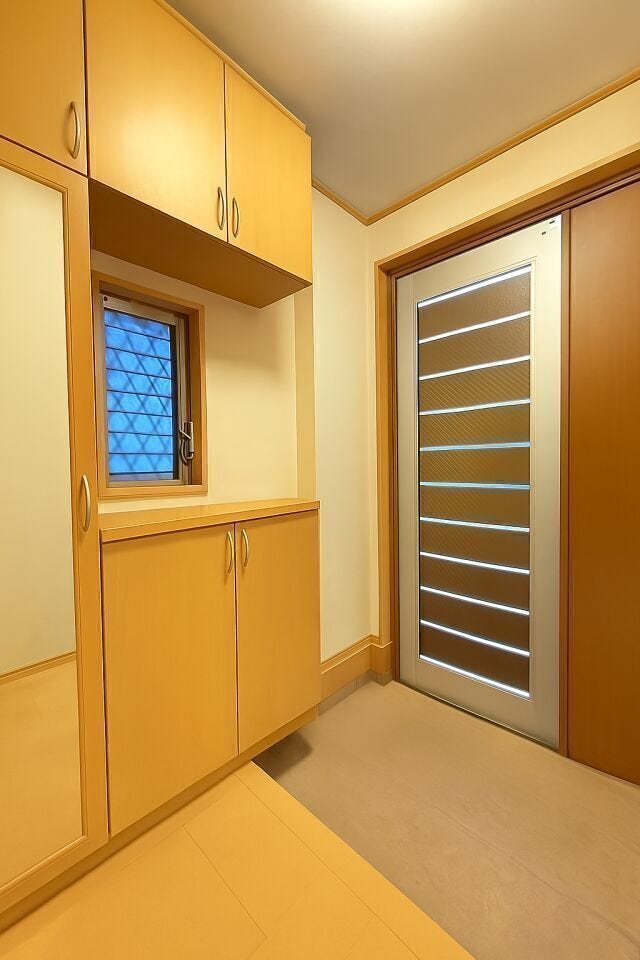 収納場所もたっぷりあるのでお持物の多い方も安心☆