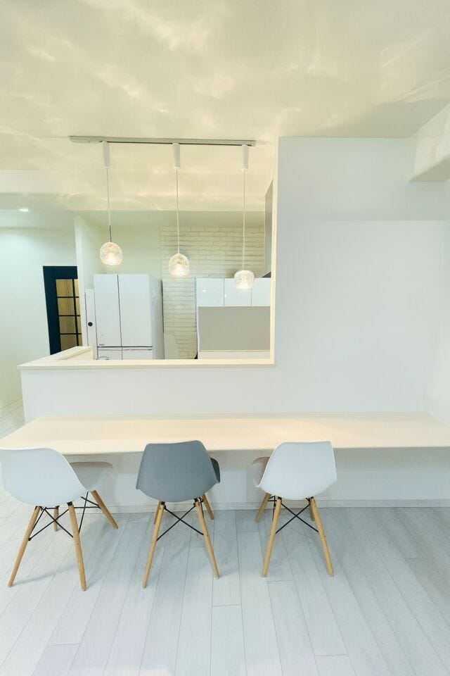 ワークスペースとしてもご使用いただけます♪
リモートワーク、お子さまの勉強スペースなど幅広く活用可!
※家具消しの修正をしております。