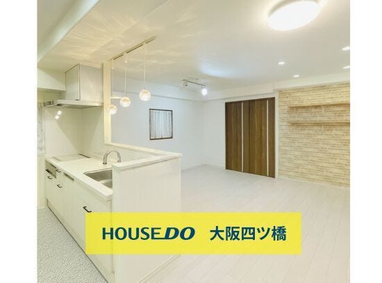 【リビング】
白を基調とした明るく広い空間のリビング★
※家具消しの修正をしております。