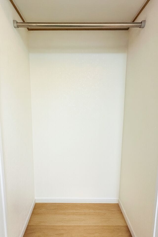 収納スペースも豊富なのでお持物が多い方も安心☆
※家具消しの修正をしております。