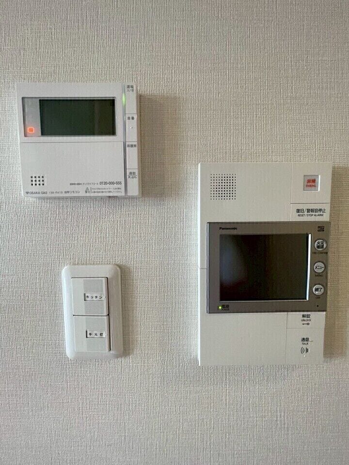 モニター付きインターホンで来客対応も安心です♪