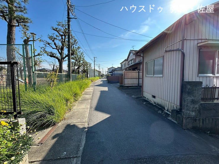 公園目の前♪お子様の遊び場を近隣で確保できます!!