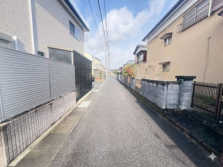 道路からの視線が気になりにくい、落ち着いた住環境です