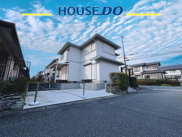 【外観】
津古駅徒歩10分♪オール電化+セキュリティ充実+車2台OK♪空き家のため即内覧可能です♪お庭付き