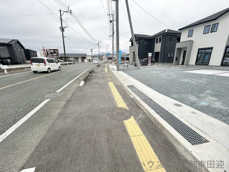 ■□■理想を叶える、新しい暮らしの舞台■□■高いデザイン性と機能性を兼ね備えた住まい。ここで、家族の新しい物語が始まります。