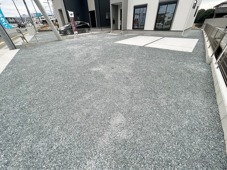 ■□■遊びと安らぎの多目的空間■□■子どもが安全に遊べ、ペットと触れ合い、大人も自然に癒やされる、暮らしを彩るスペースです。