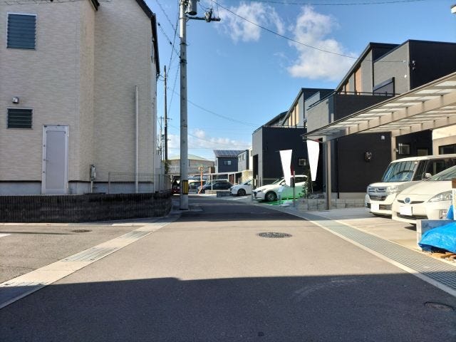 南側道路 東から西方向