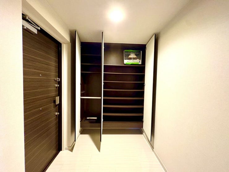 大きなシューズボックス