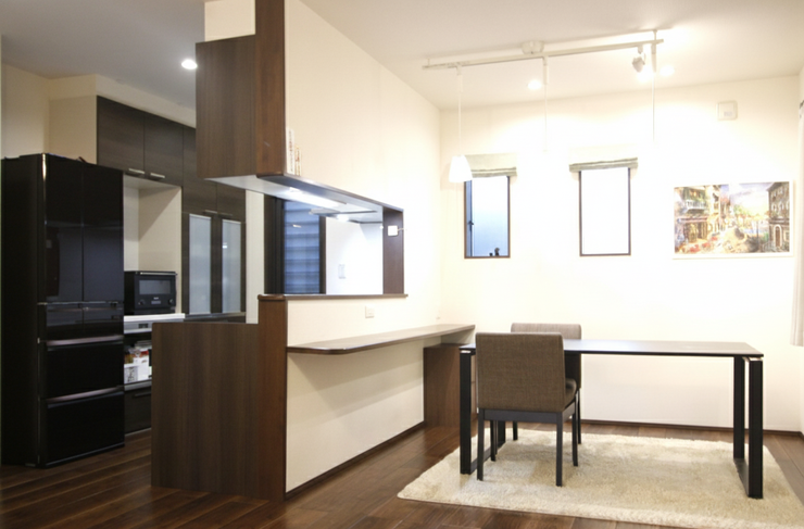 料理をしながらリビング全体を見渡せますね。