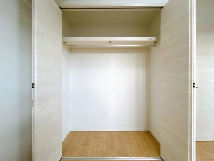 南西側4.6帖洋室