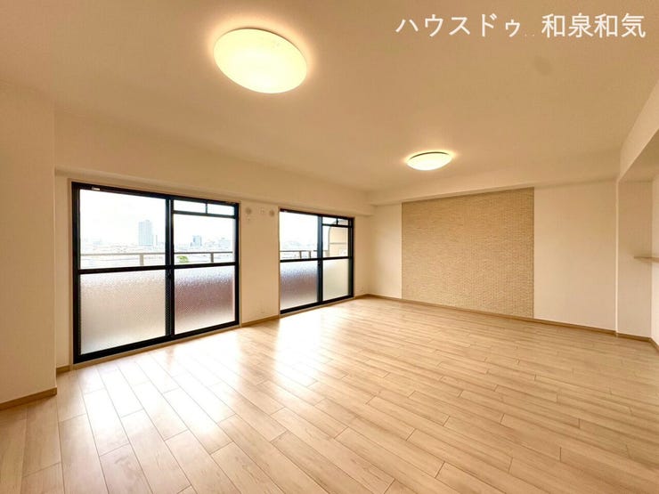 約18.4帖のリビングです。広々としたリビング空間でゆったりくつろげます。