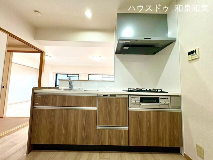 魚焼きグリルと食洗器を内蔵したキッチンで毎日のお料理も快適♪