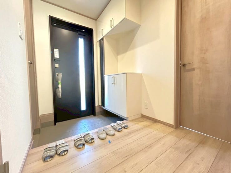 ■□C号棟□■
玄関回りがスッキリ片付きシューズインクローゼット!