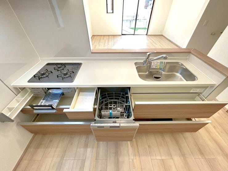 ■□C号棟□■
浄水器・食器洗乾燥機搭載のシステムキッチン