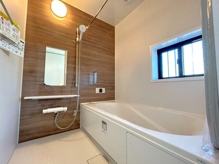 ■□C号棟□■
シンプルで明るい雰囲気の浴室で、ほっと一息つける空間です。