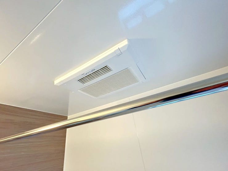 ■□C号棟□■
寒い季節には暖房機能、雨の日には洗濯物の乾燥機能が大活躍。
便利な機能で生活をもっと快適に。