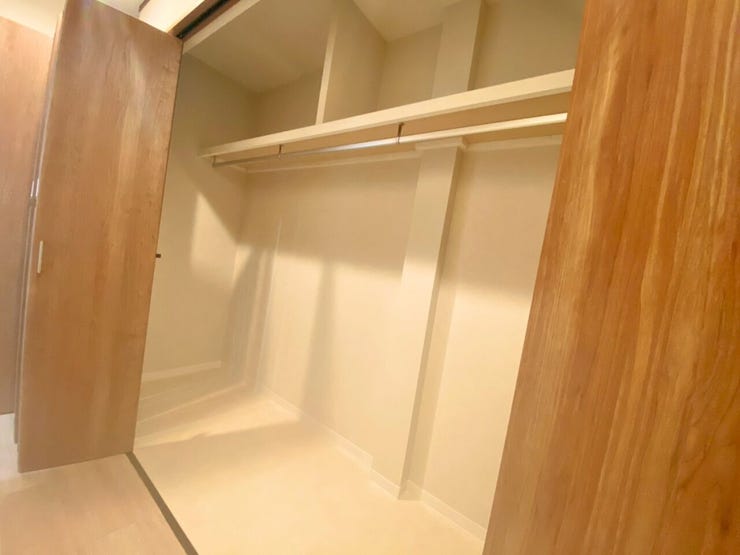 1階廊下にある収納です