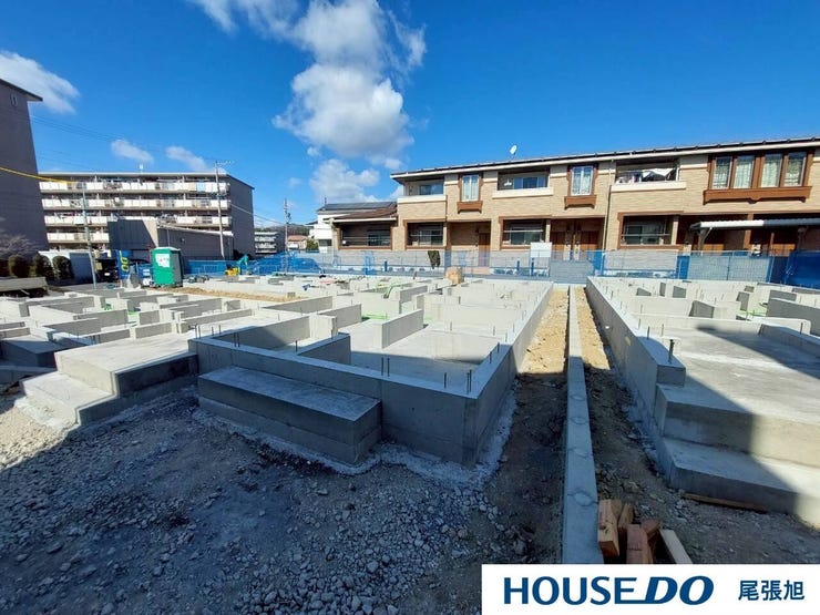 【建築中 基礎段階】家の未来は基礎で決まる!安心の品質を今、目で確かめて。建築中の基礎段階を直接見学するチャンス。家づくりにおいて最も大切な部分だからこそ、丁寧な施工を確認できる今がタイミングです。