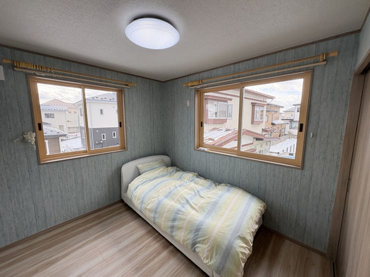 室内(2026年1月)撮影
◎本日案内可能◎
二面採光で日当たりはもちろん、風通しも良いので快適にお過ごしいただけます♪