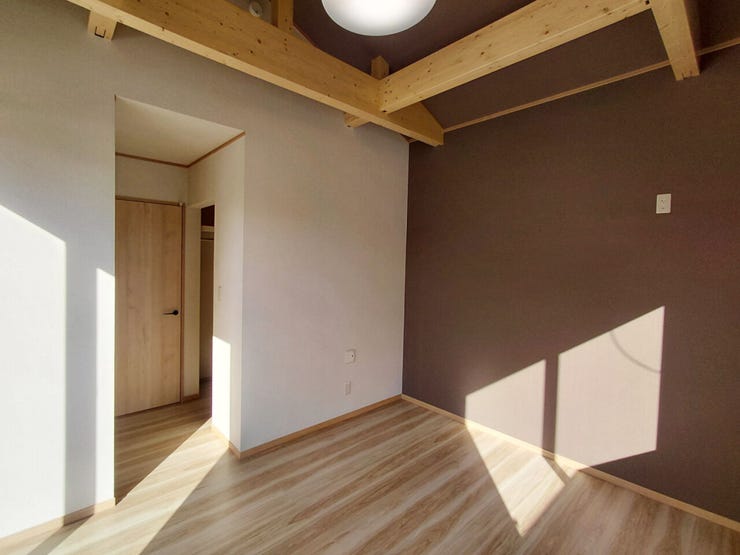 室内(2026年1月)撮影
◎本日案内可能◎
お子様が成長してもゆとりを持ってお過ごしいただける7.7帖の洋室です♪