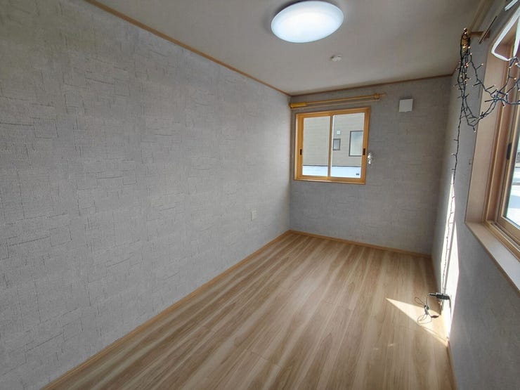 室内(2026年1月)撮影
◎本日案内可能◎
照明付きのため、お引越し後照明器具を取り付ける手間が省けます♪