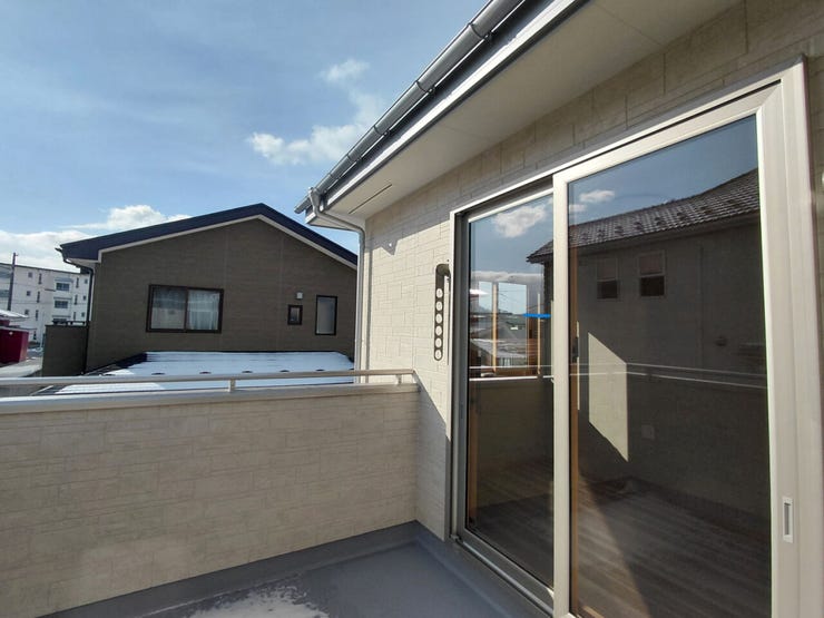 室内(2026年1月)撮影
◎本日案内可能◎
布団やカーペットもストレスなく干せる広々バルコニー!