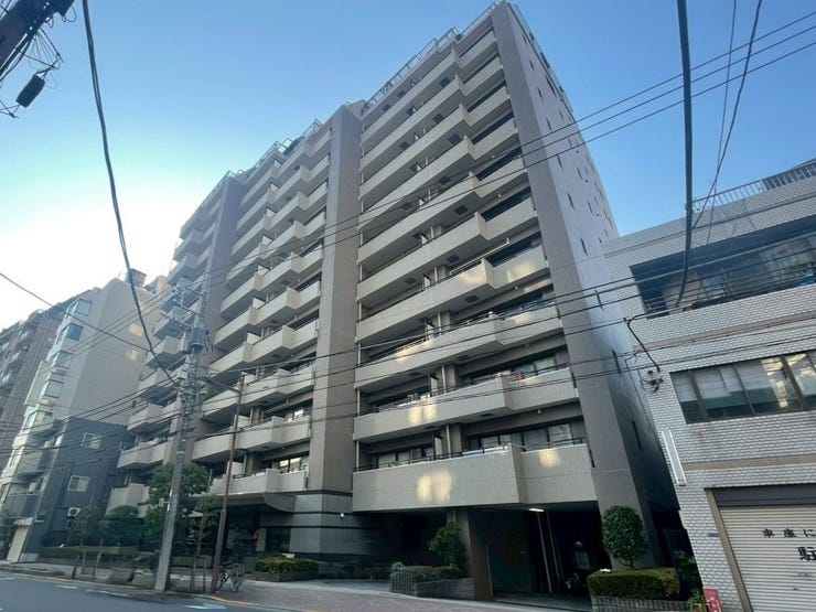 【外観】
日比谷線「入谷」駅より徒歩7分のマンションです