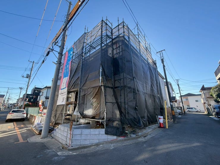 ◇現地見学会開催中◇
平日や仕事終わりの夜でも「今日見てみたい!」そんなときでもOK♪
お電話1本でスタッフがすぐに駆けつけます!