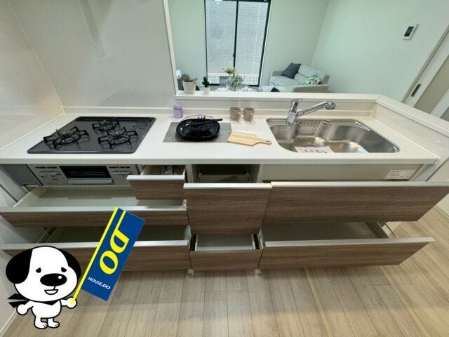 調理器具や調味料等たっぷり収納出来そうです!